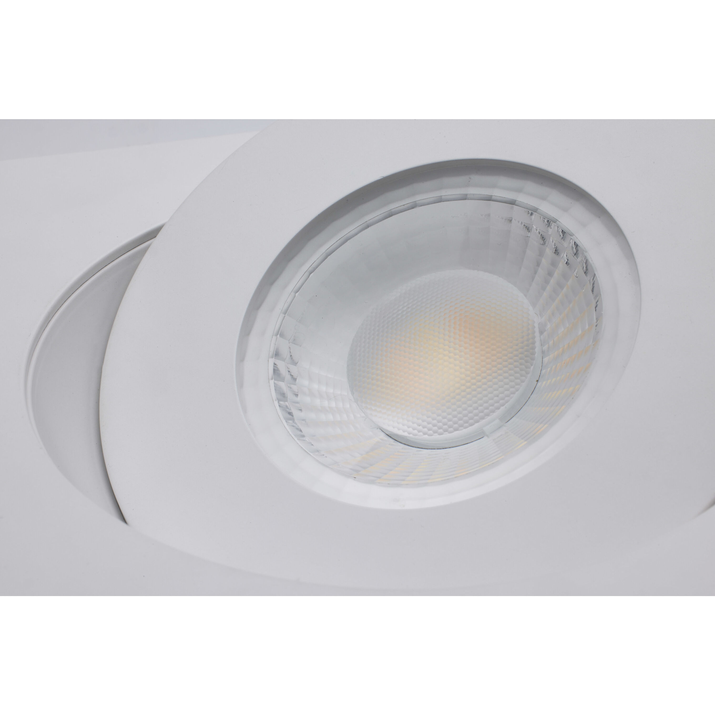Edgewood Integrated White Recessed
