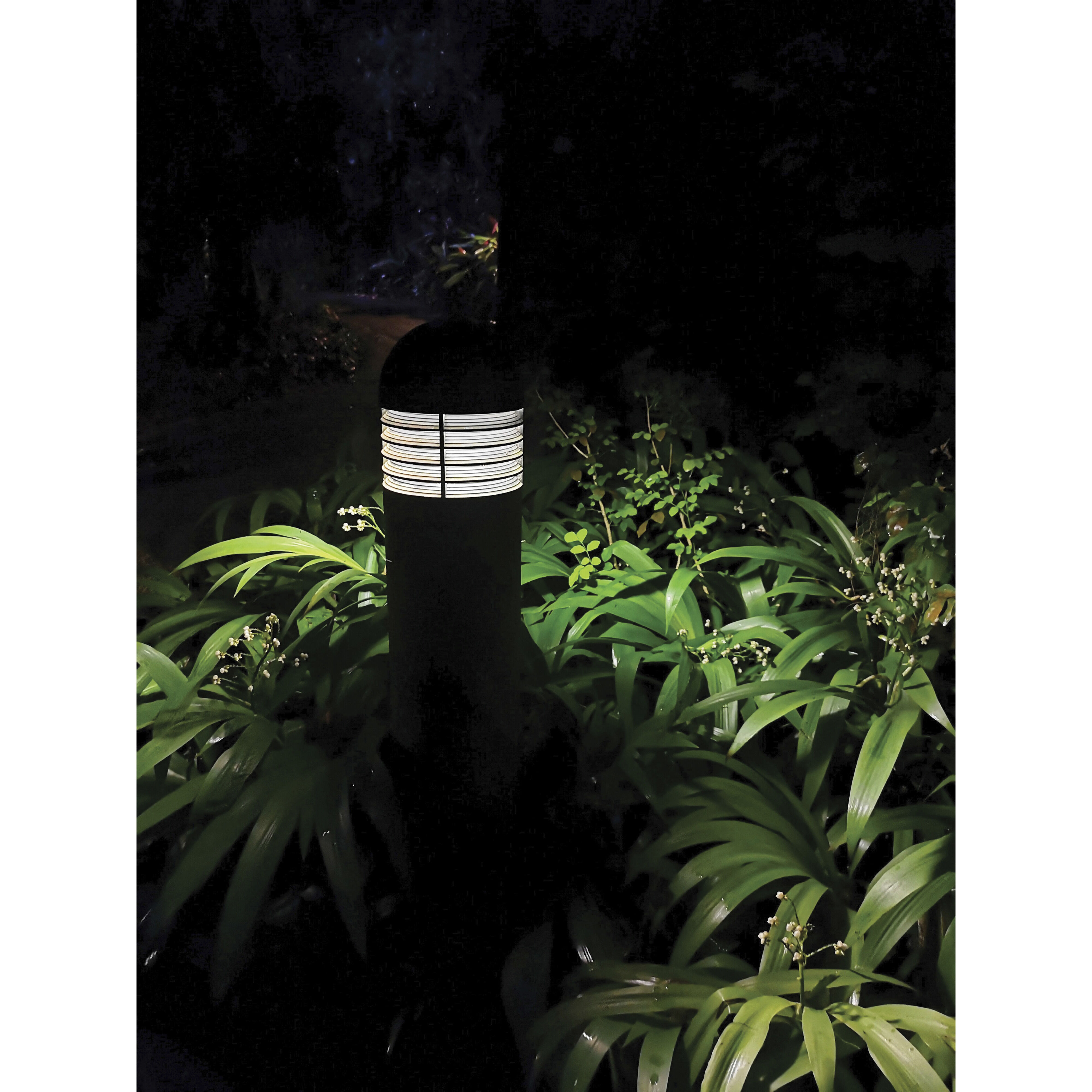 Lumos LED AP32 / ED32 Mogul Extended 45.00 watt 3000K HID Replacements