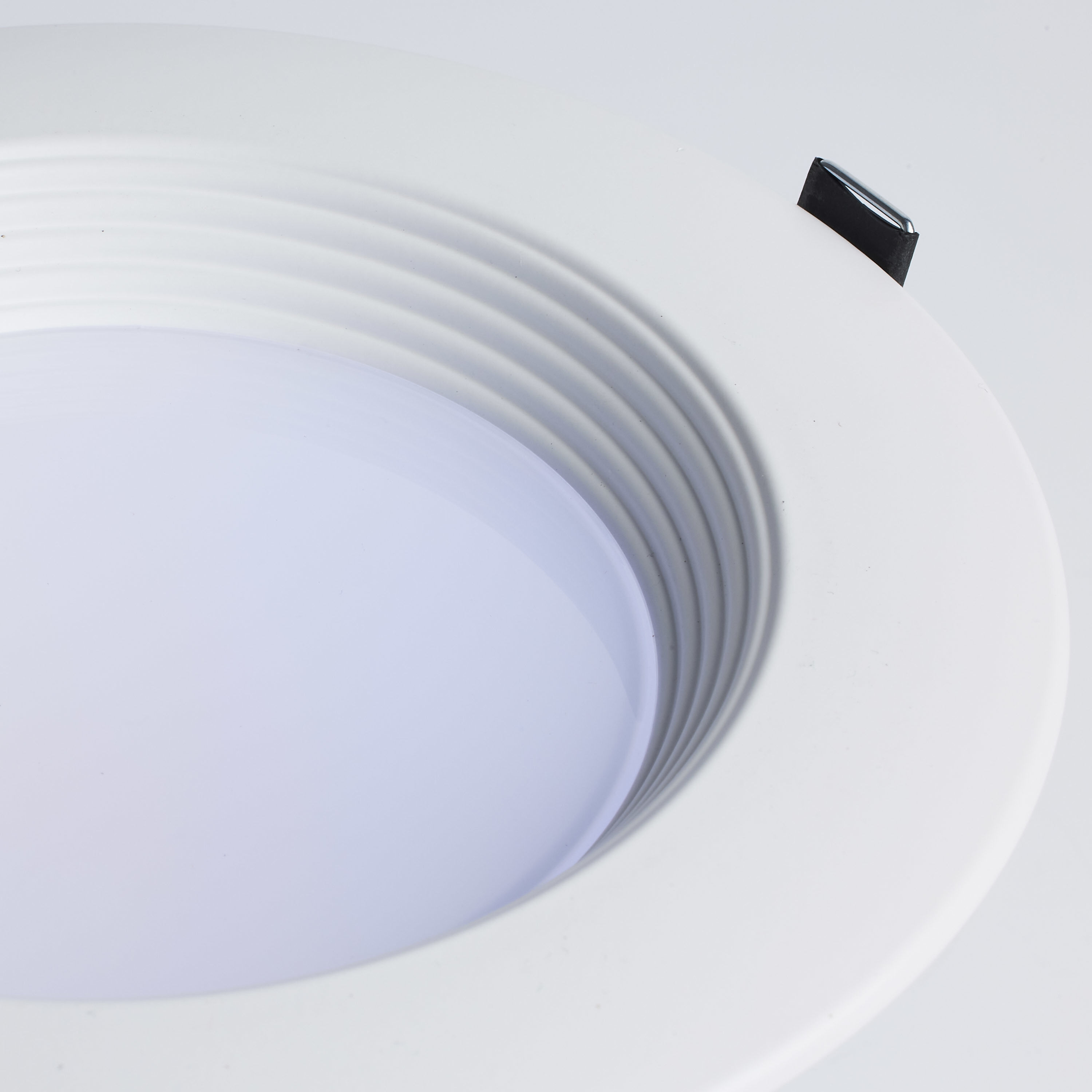 Edgewood Integrated White Recessed